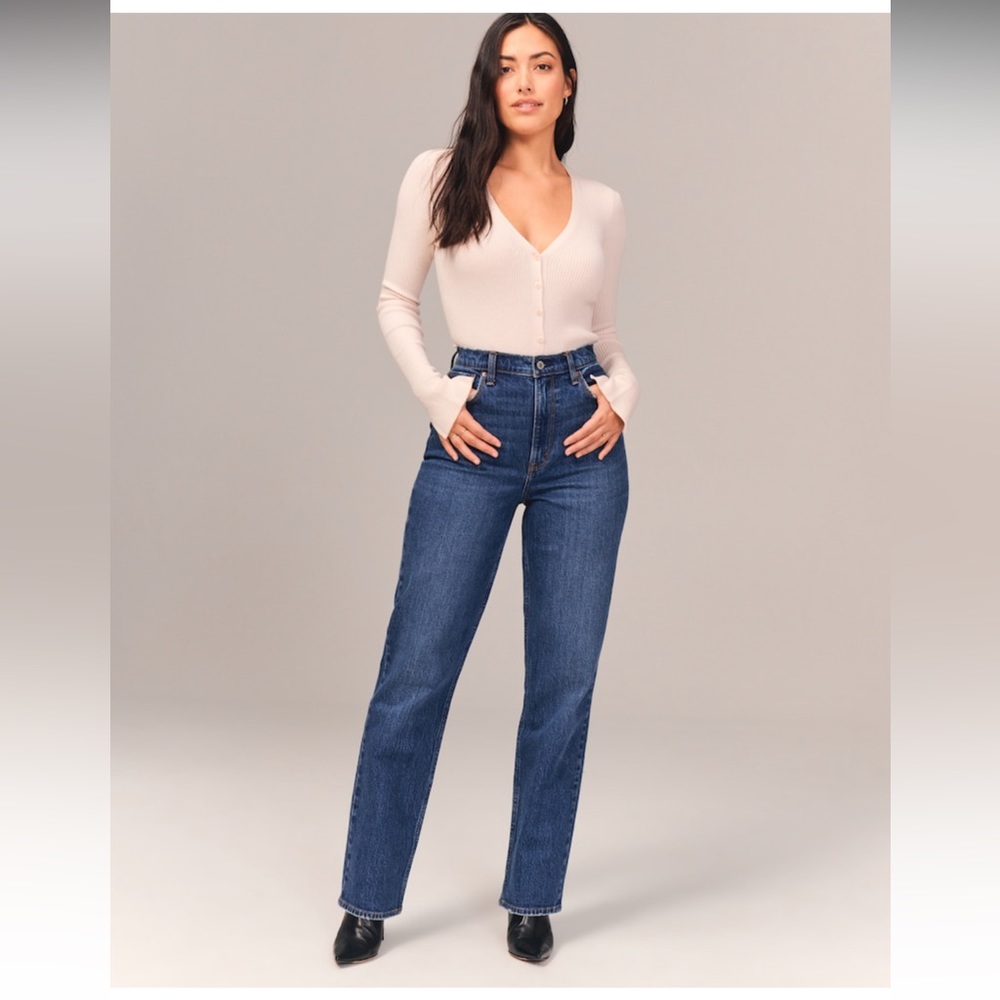 Abercrombie 90s Curve Love High Rise Straight Leg Jeans